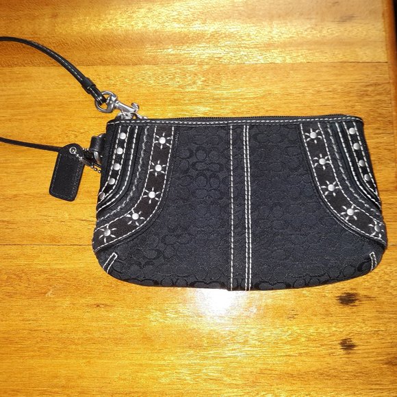 Coach Handbags - 🔥🔥 Coach Wristlet Black Silver Stud Detail